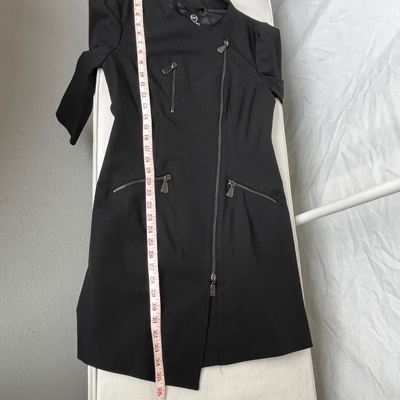 Alexander McQueen (42 IT) asymmetrical, wool long jacket, black, zippers, EUC. - Picture 6 of 16